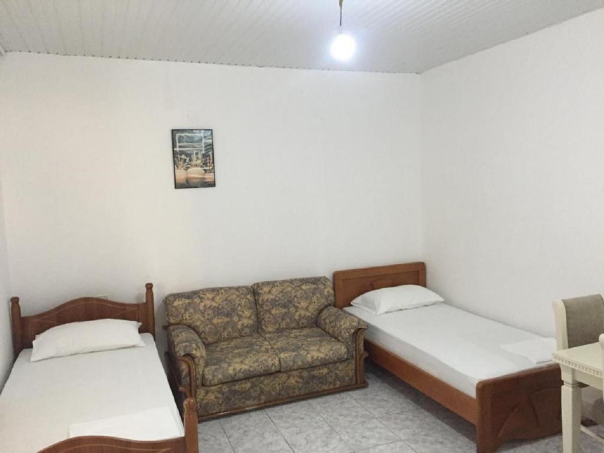 Private With Garden View Balcony Feriehus Sarandë